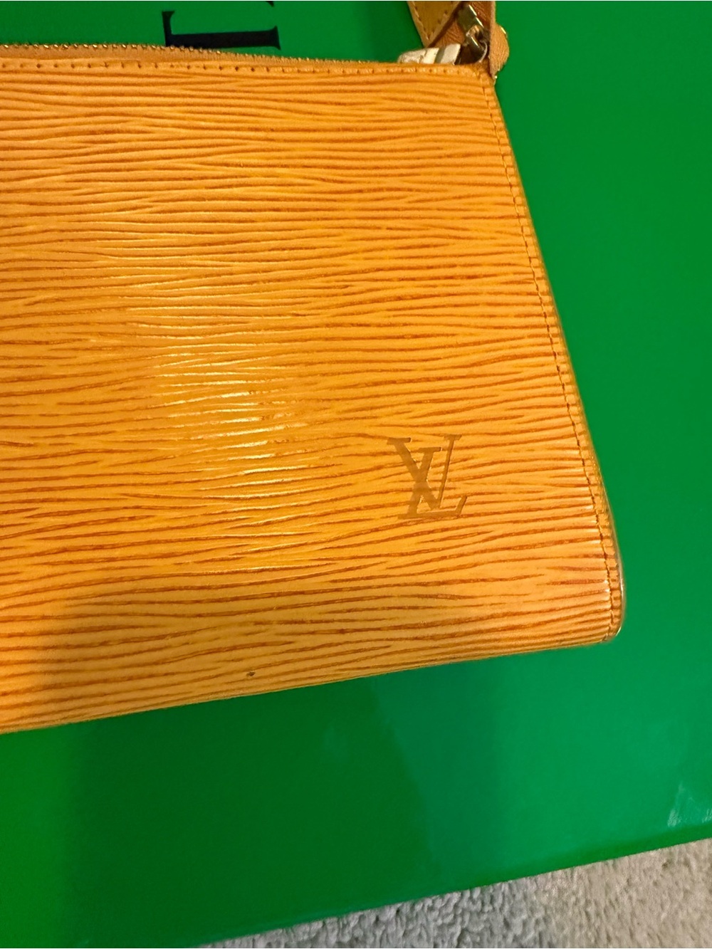 Louis Vuitton Yellow Epi Leather Shoulder Pochette - Picture 4 of 10